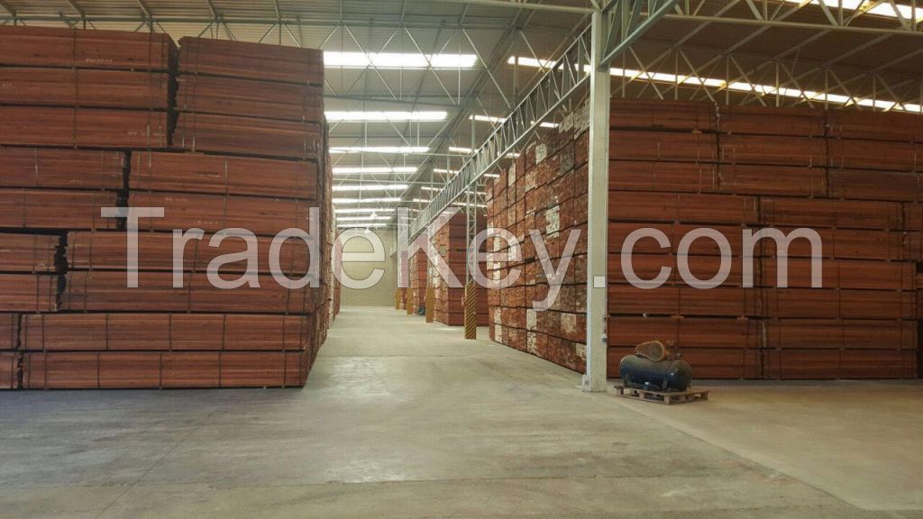 Mahogany from Brazil 12300 Cubic feet of grades A, B, C and D