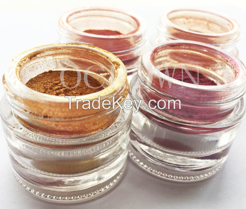 Chameleon pigment, color changing powder from different angles.