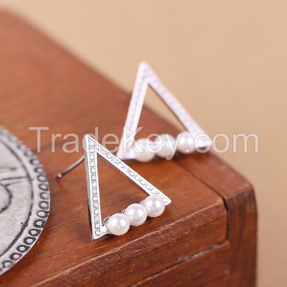 Dormy Story 925 Sterling Silver Simple fashion equilateral triangle with Drills and Pearls Stud Earrings for Lady