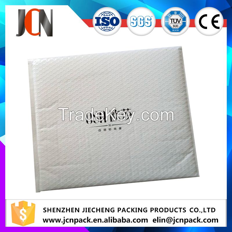 Co-extruded bubble mailer