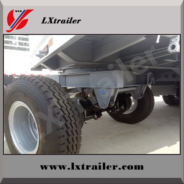 Tractor truck use turnable full fence trailer with drawbar