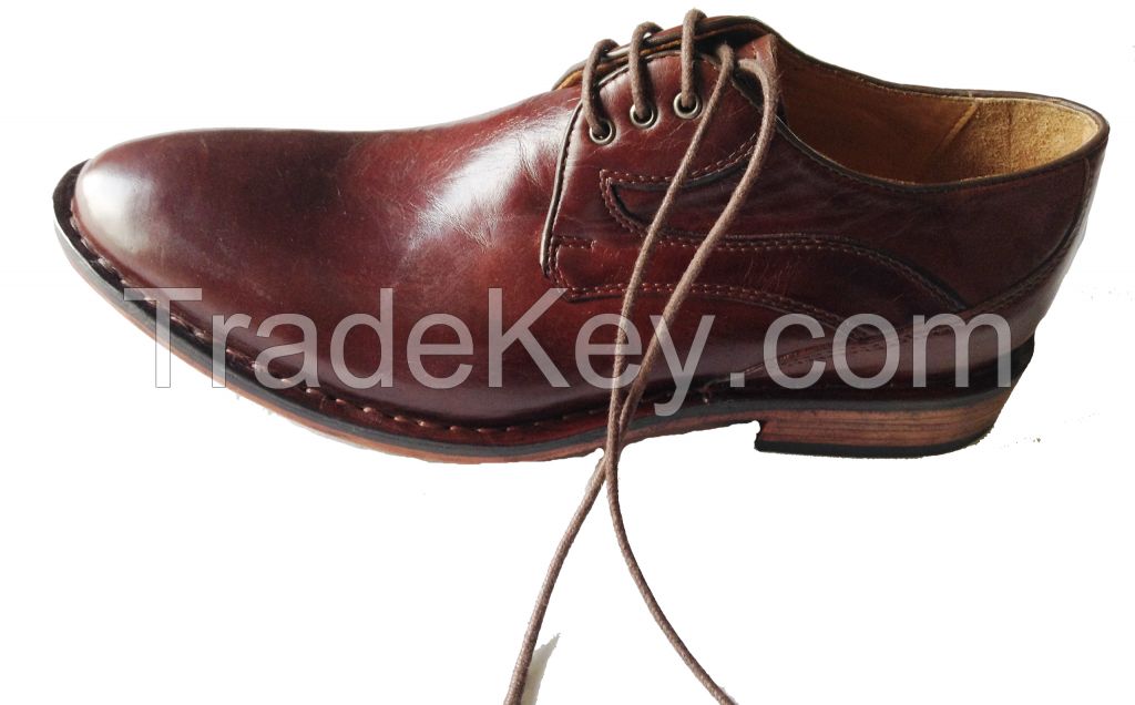 We produce, distribute, import and export authentic leather footwear.