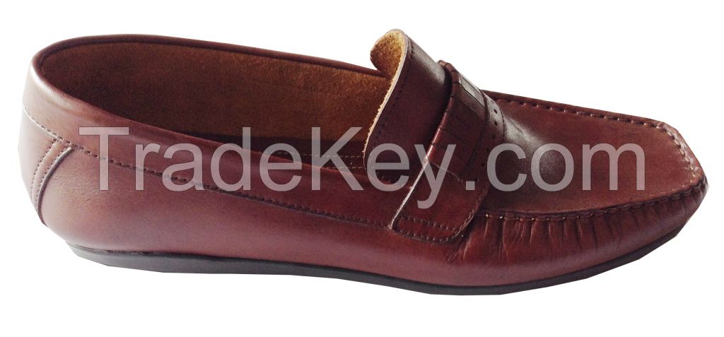 We produce, distribute, import and export authentic leather footwear.