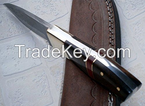 Custom Handmade Damascus Steel Bushcraft Knife - Stunning Easy Grip Handle