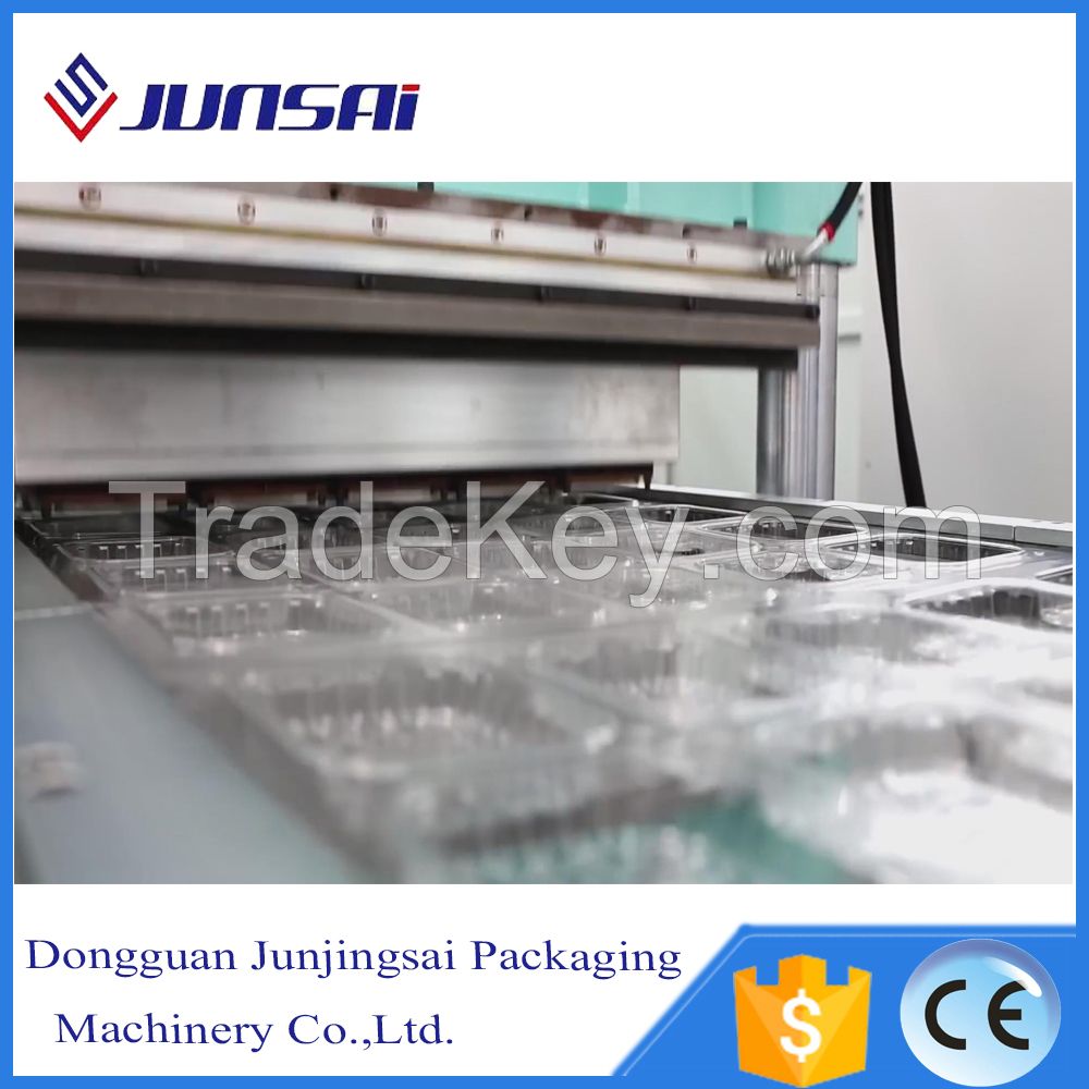 Automatic plastic cup thermoforming making machine