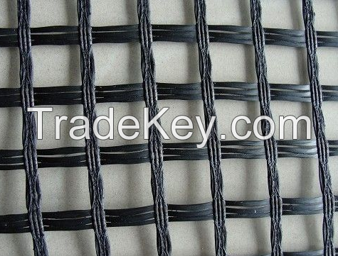 Polyester warp knitted geogrid for pavement reinforcement