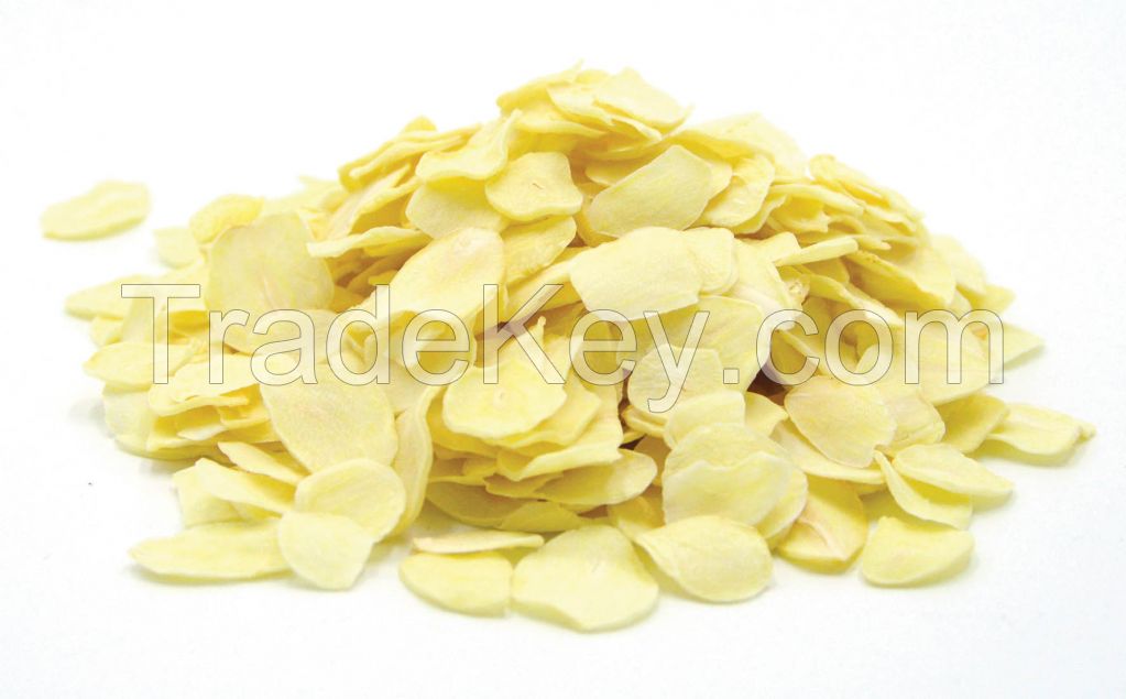 Dehydrated Garlic Flakes with root