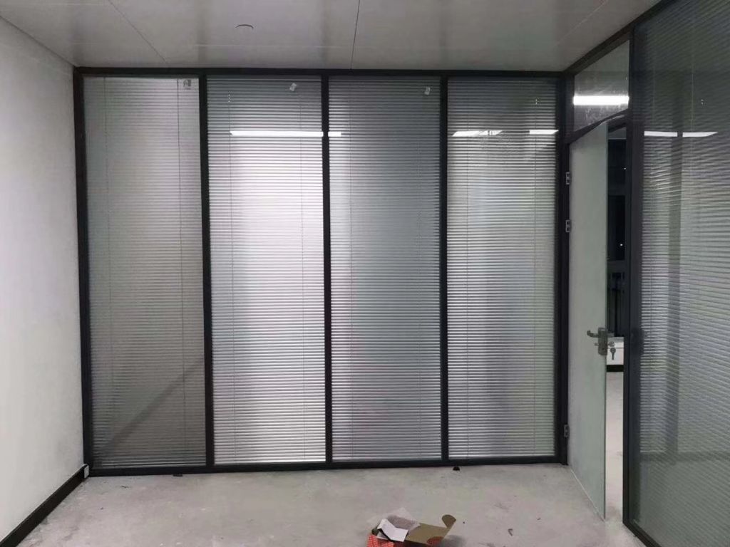 Popular Interior Aluminum Frame Double Glass Office Partition with Blind