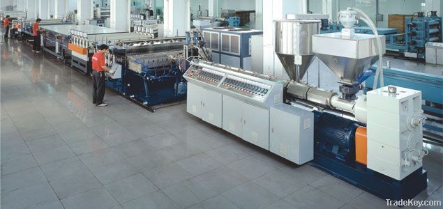 PP, PE Corrugated sheet extrusion machine