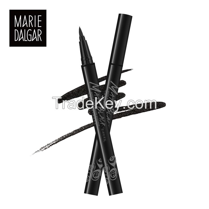 Marie Dalgar  md-2017  eyeliner