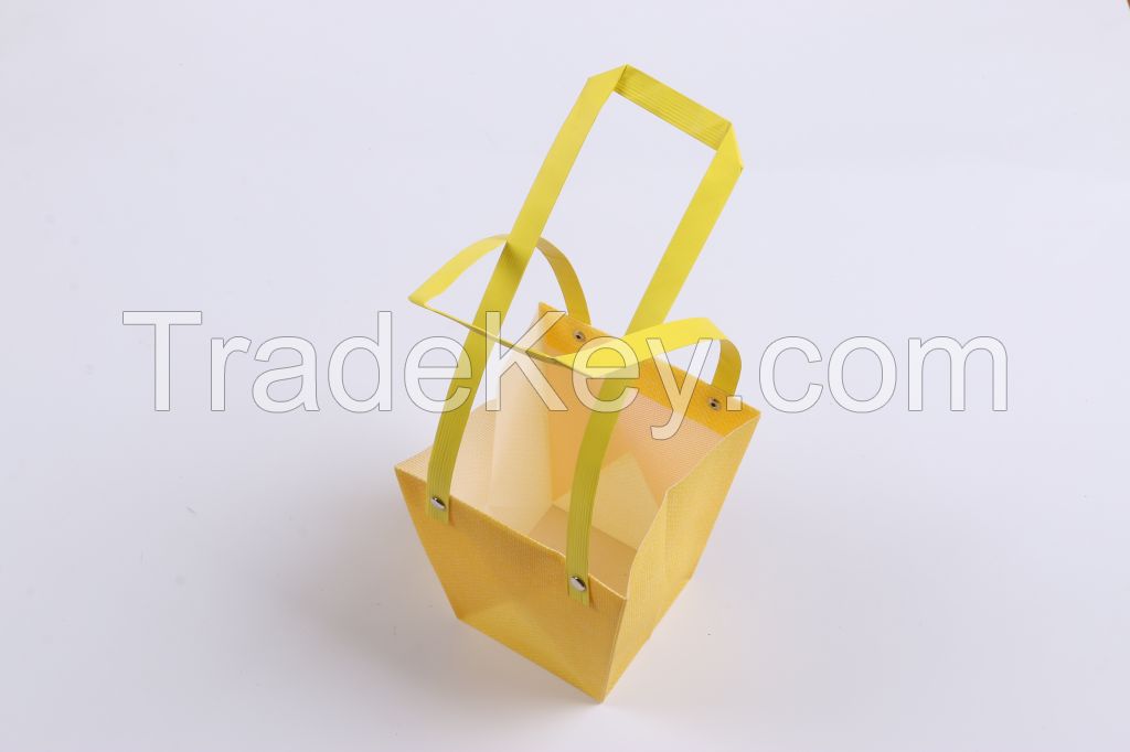 Hexagonal Pattern Waterproof Flower Carry Bag Gift Bag PP Bag with Flat Handles