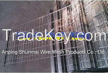 Galvanized wire mesh/wire welded mesh/wire mesh