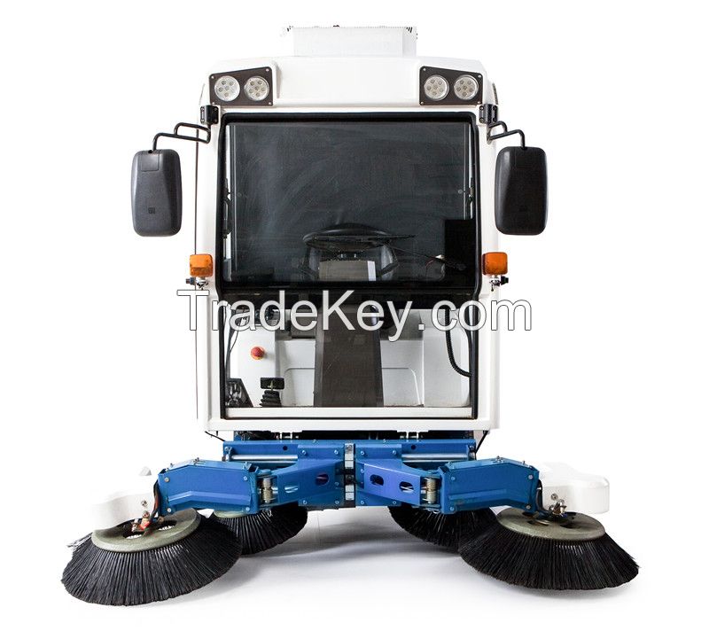 Multifunction mini street sweeper