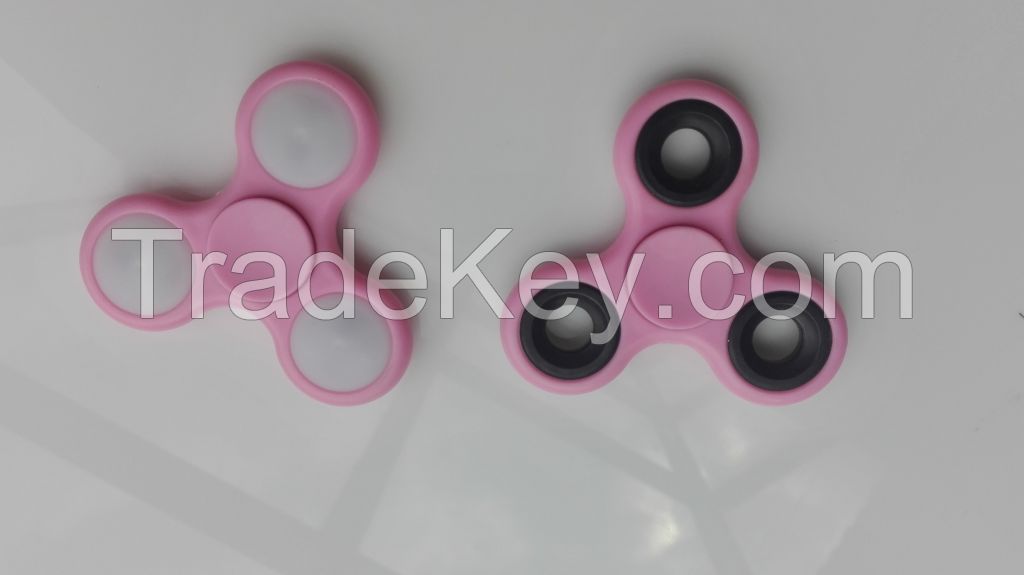 Logo printing custom 2017 hot popular kid adult hand finger toy fidget spinner with competitive price