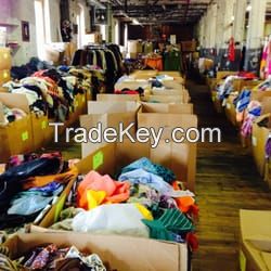 Bulk Clothes - Mixed Clothes - Shoes, Shirts, Blouses, Jeans, All Sizes, Grade A and Grade B Secondhand Clothing