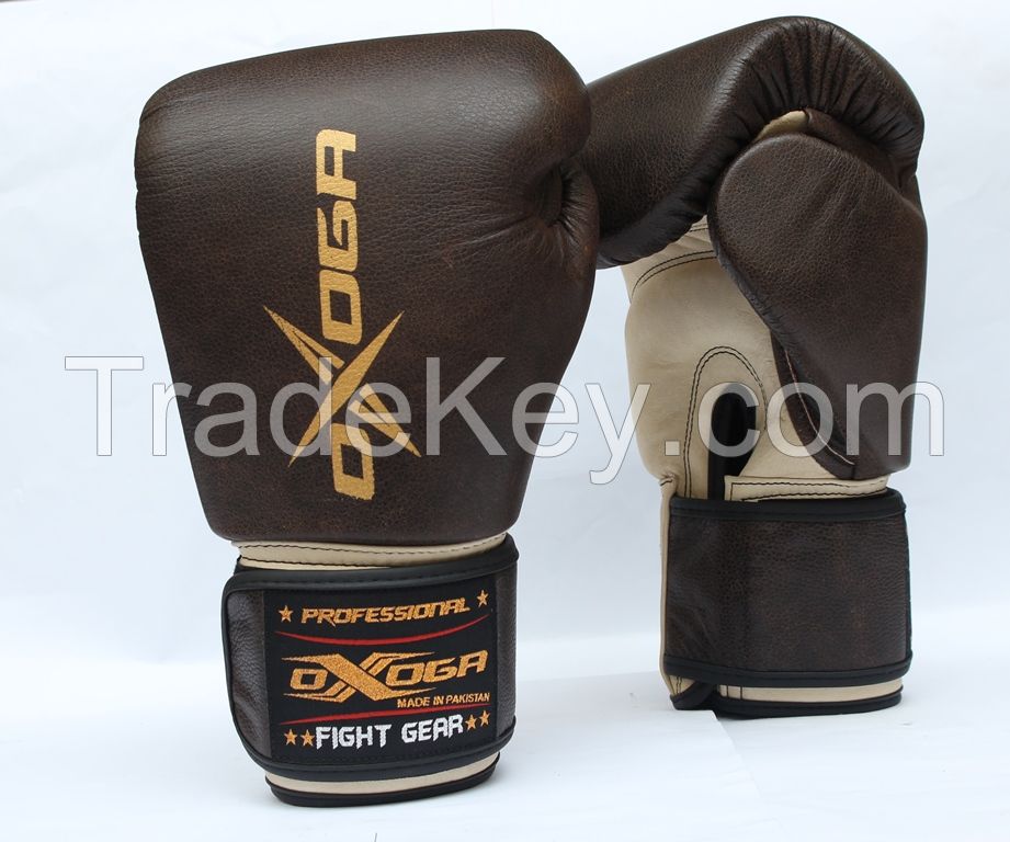 Pro Boxing Gloves made with high grade leather, muay thai gloves