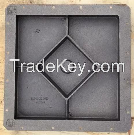Cast ductile iron square manhole cover