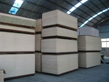 1220*2440mm*16mm black film face plywood construction plywood