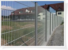 offer competitive price wire mesh fence