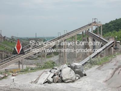 Mining conveyor