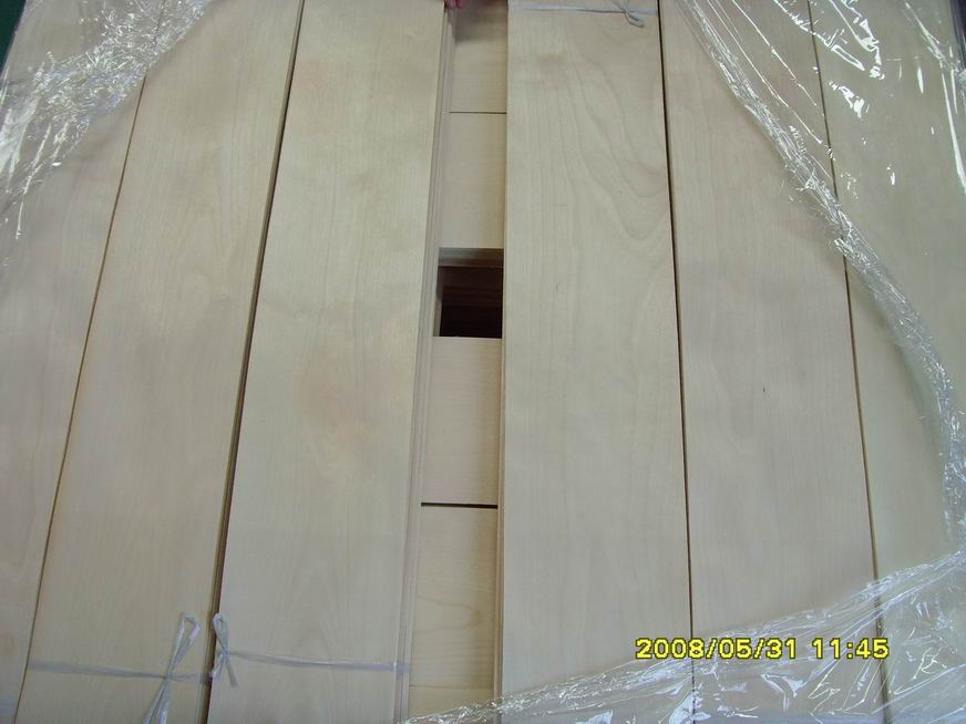 Birch Flooring  Veneer