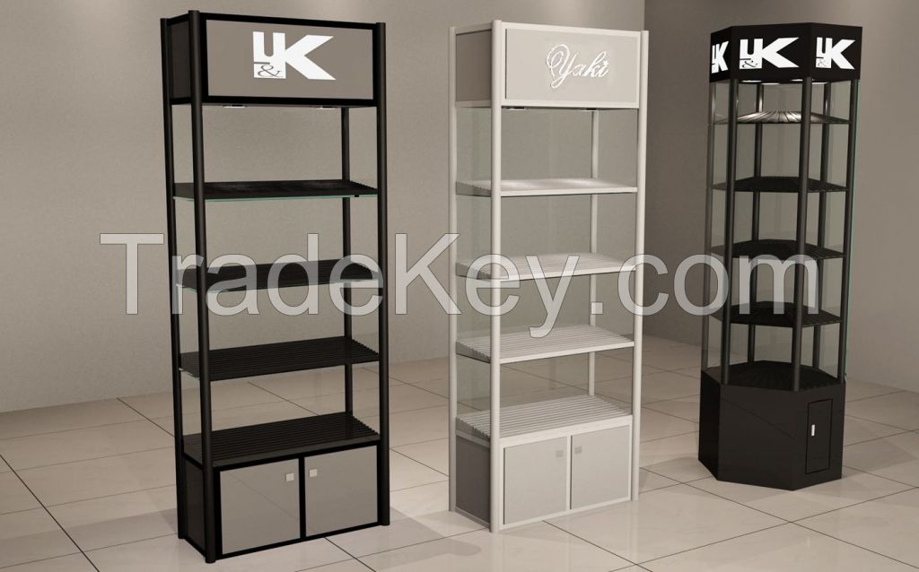 Goods display case