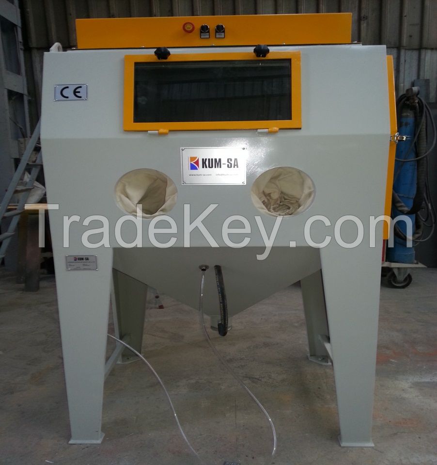 VACUUMED SANDBLASTING MACHINE