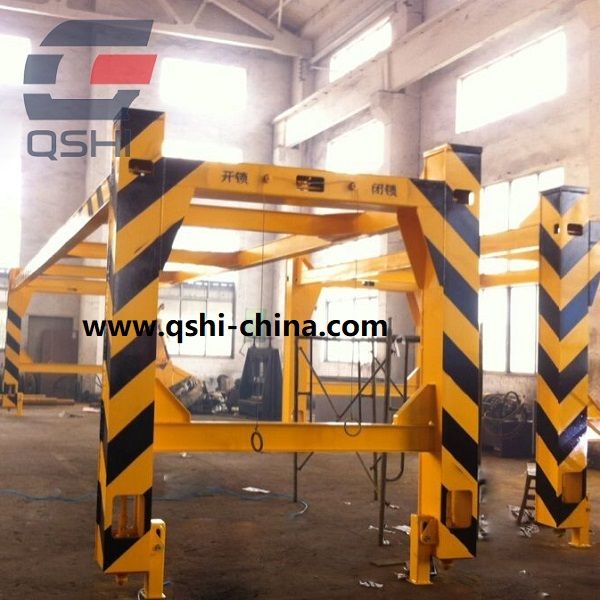 Manual operated overheight frame container spreader