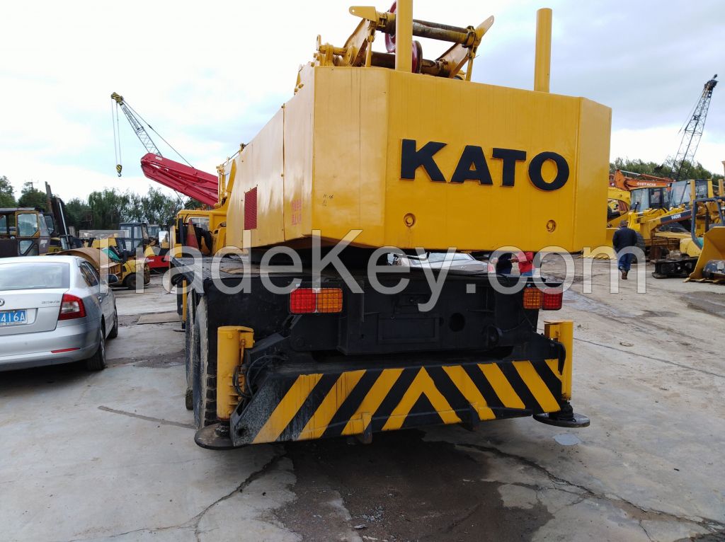 Used KATO NK-400E Truck Crane