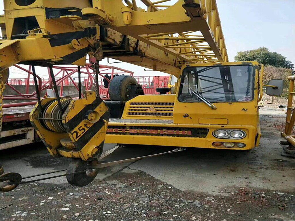 Used Tadano 25T Truck Crane