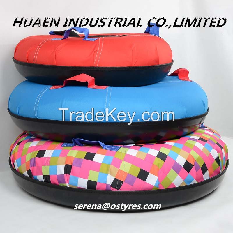 Towable inflatable snow tubes