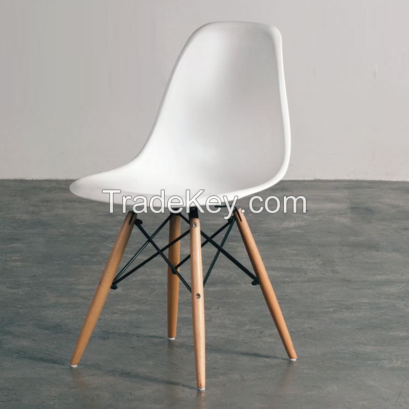 Eames chair 