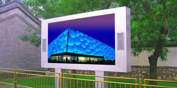 China sexy movie full open P8 RGB led outdoor display module screen