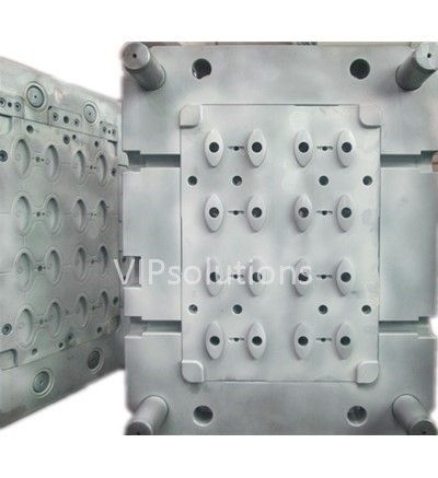 Plastic injection mold 