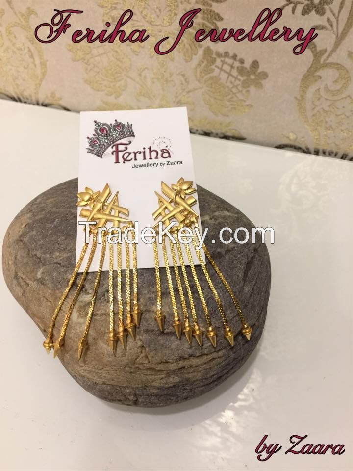 Jewellery, earrings, fashion jewellery