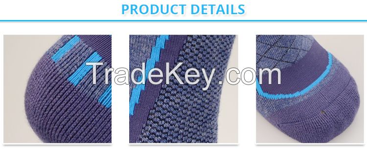 Customized breathable jacquard hiking merino wool socks