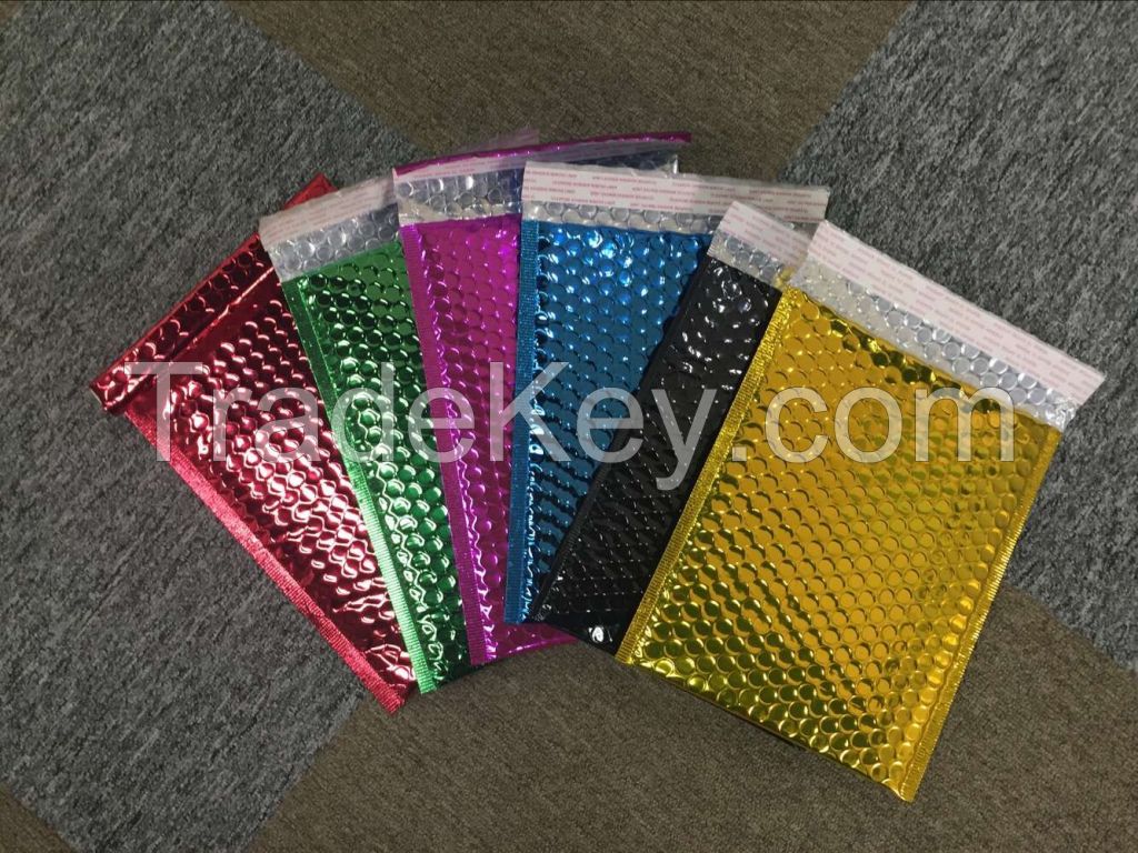 Colorful Metallic bubble mailers by Daisy