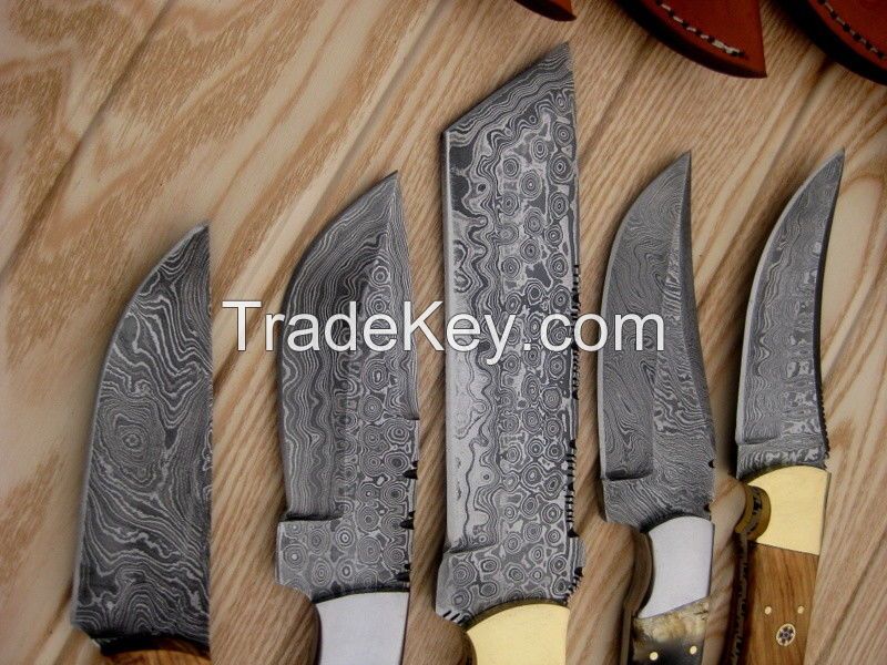 beautiful handmade damacsus hunting knife