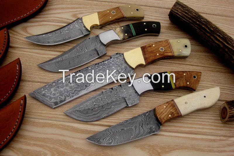 beautiful handmade damacsus hunting knife