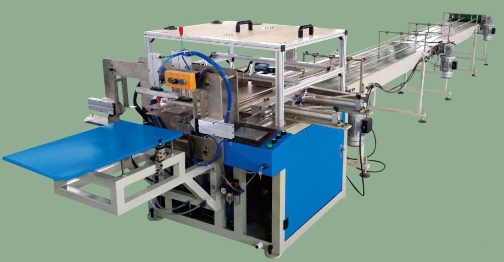 Multi rolls toilet paper packing machine