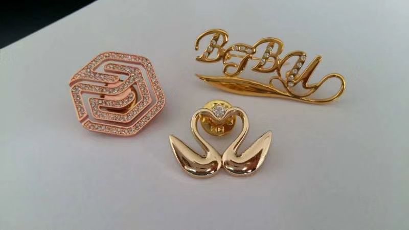 custom promotional gifts lapel pin , badge 