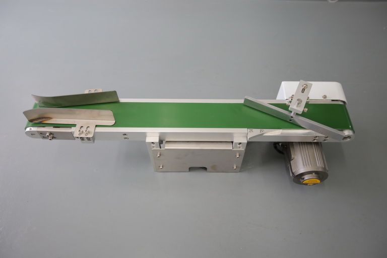 Glass Dial Sorting Machine Available for 2~8 cameras High transparent glass dial. Fit for grease-free parts which can be placed on the glass plate steadily Able to place camera under glass to inspect dimension, features and defects