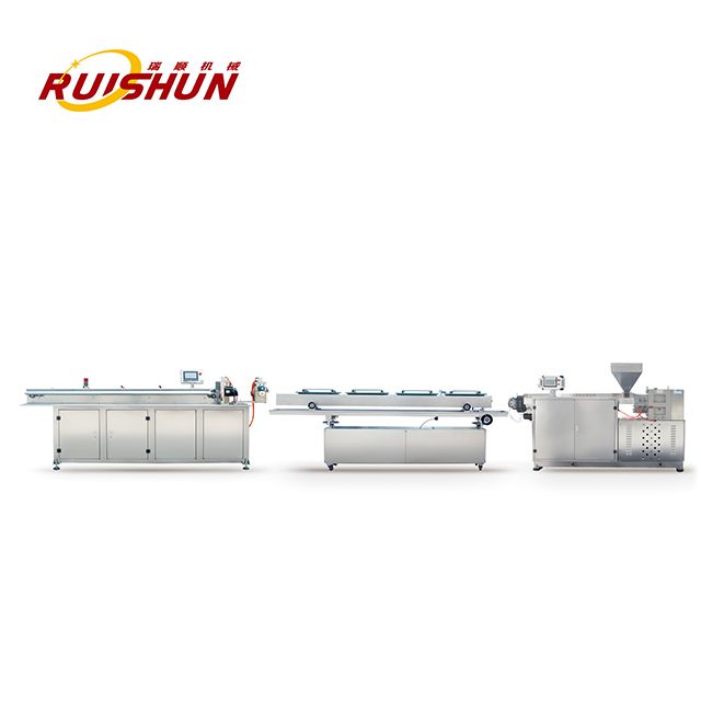 Medical connecting tube extruder machine