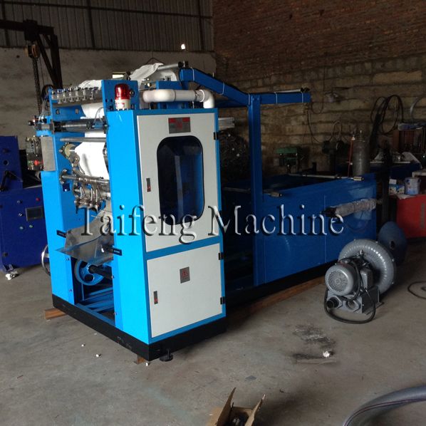 Box pumping packaging machine