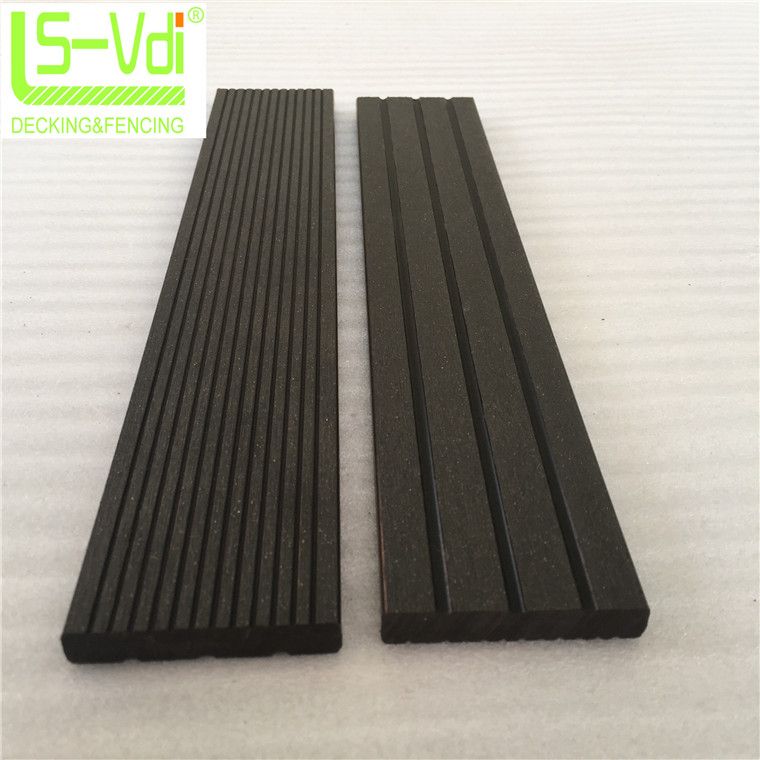 Natural looking wood plastic composite outdoor floor tiles solid wood board