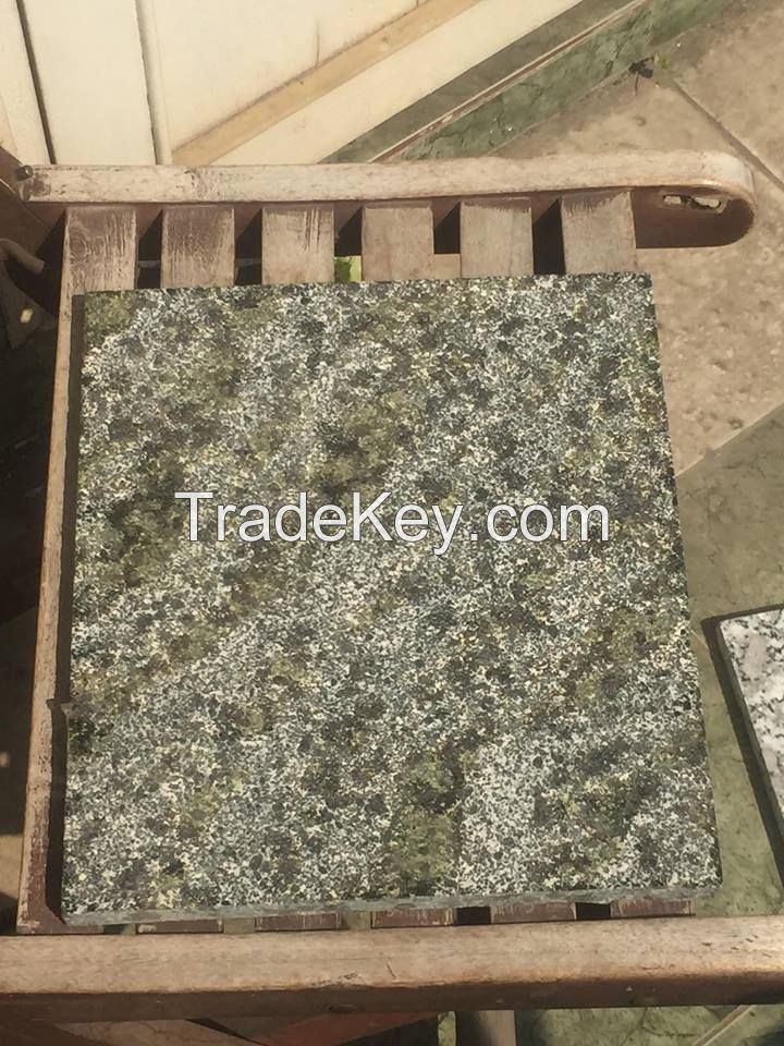 Flamed Black Natural Granite with Yellow Spotted (DAV1)