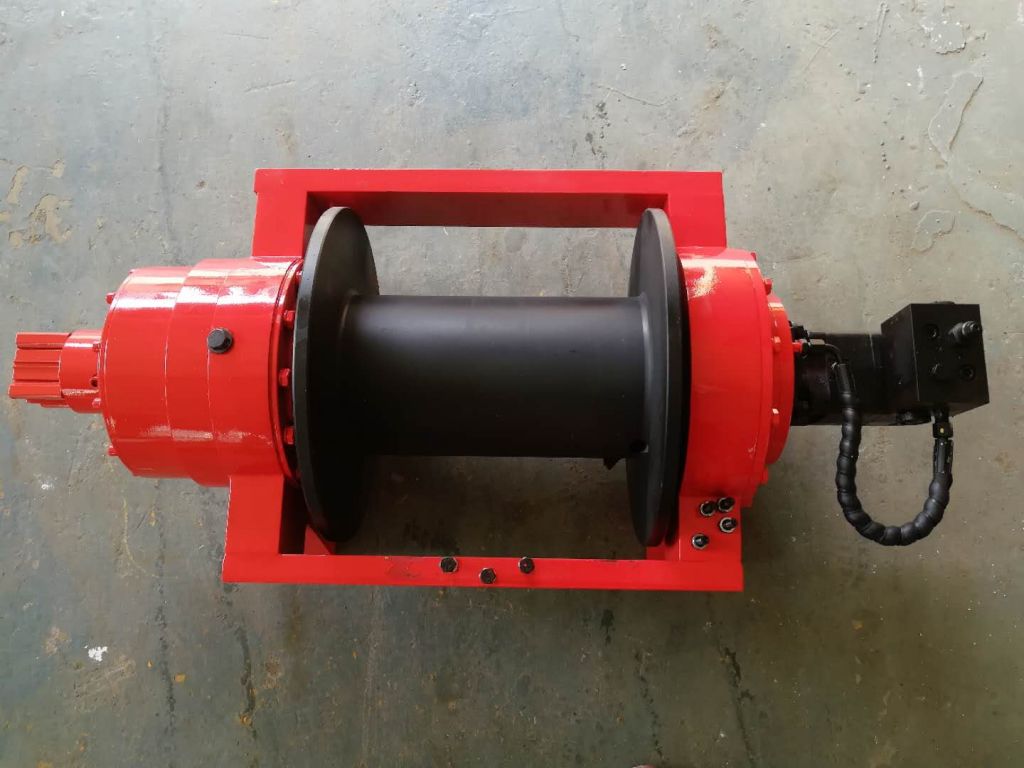 Hydraulic winch