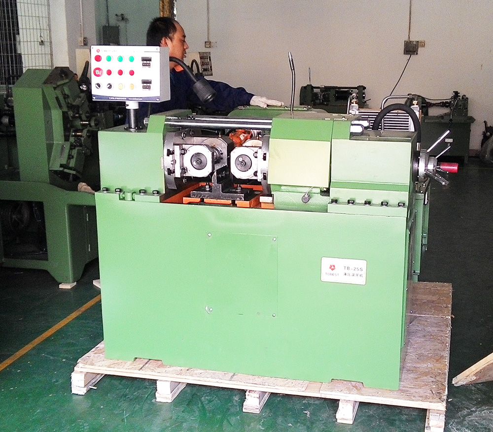 Automatic hydraulic thread rolling machine thread rolling dies 