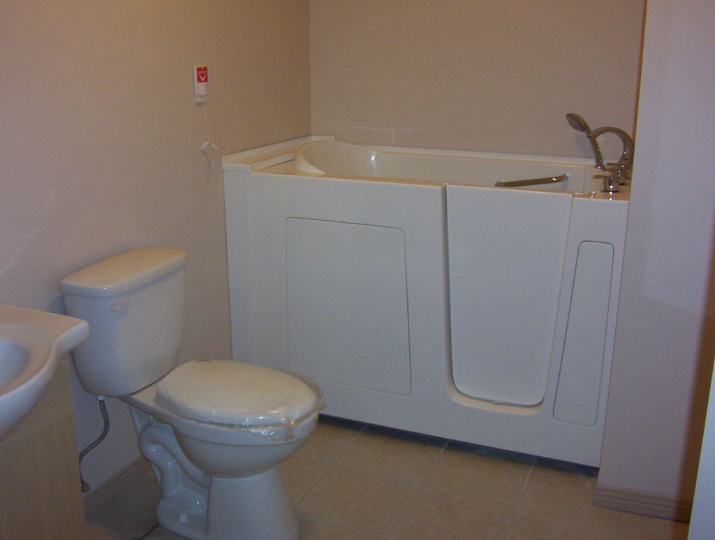 walk-in bathtub 53"x30"x38"