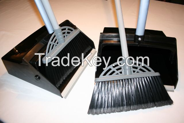 Long handled dustpan and whisk broom set